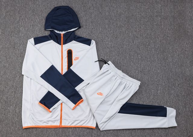 Conjunto de Moletom Nike Sportswear Tech Fleece Branco e Azul Marinho