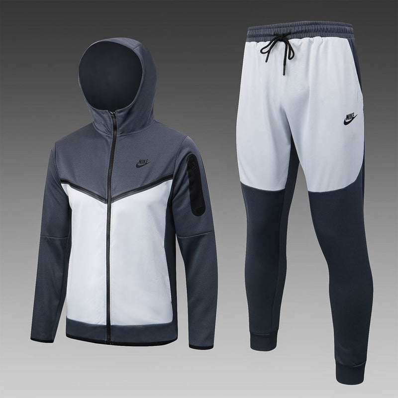 Conjunto de Moletom Nike Sportswear Tech Fleece Branco e Cinza