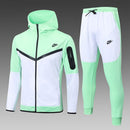 Conjunto de Moletom Nike Sportswear Tech Fleece Verde e Branco