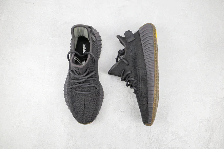 Tênis Adidas Yeezy Boost 350 V2 Cinder