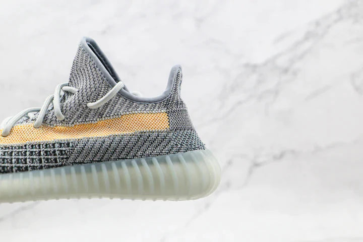 Tênis Adidas Yeezy Boost 350 V2 Ash Blue