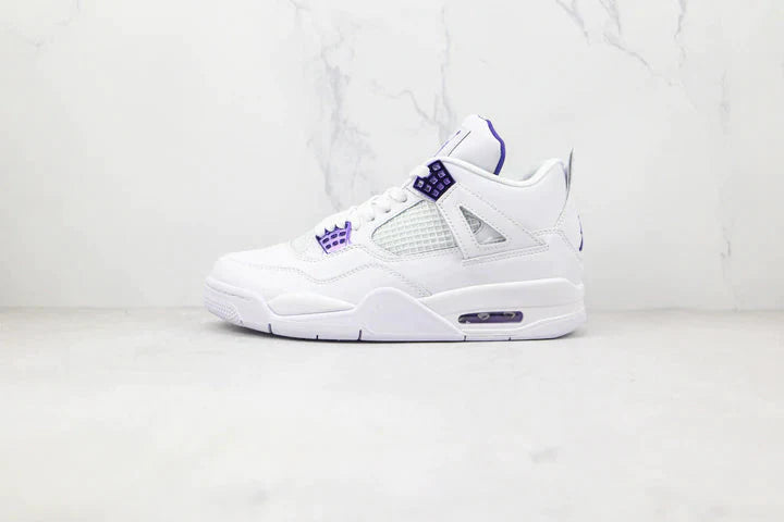 Tênis Nike Air Jordan 4 Retro Metallic Purple