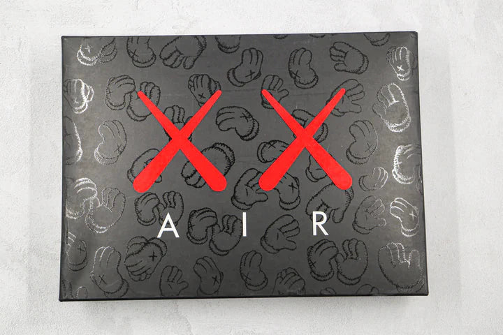 Tênis Nike Air Jordan 4 Retro Kaws Black