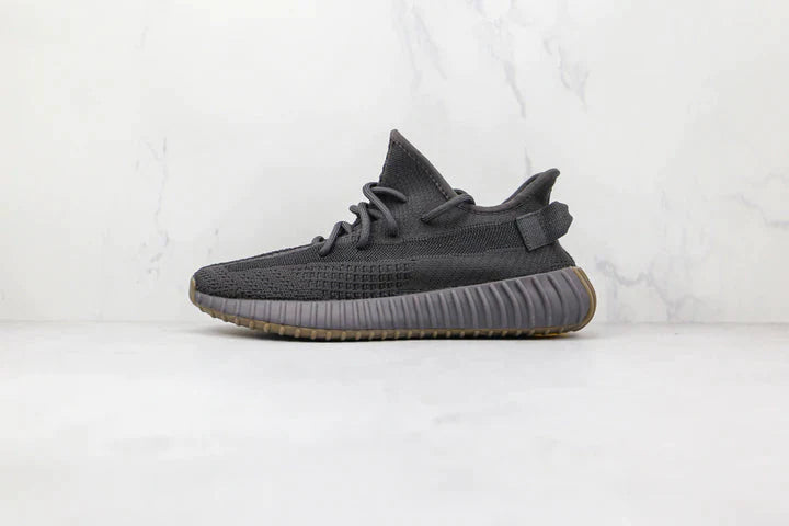 Tênis Adidas Yeezy Boost 350 V2 Cinder