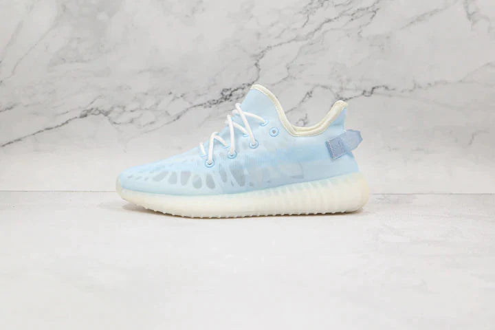 Tênis Adidas Yeezy Boost 350 V2 Mono Ice