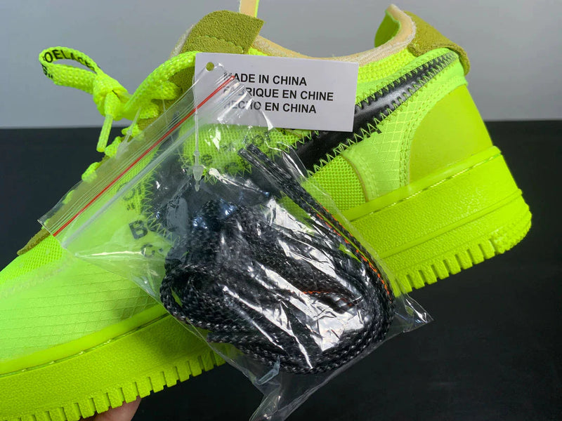 Tênis Nike Air Force 1 Low Off White Volt