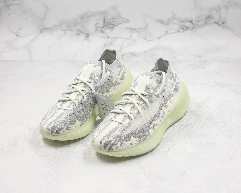 Tênis Adidas Yeezy Boost 380 Alien