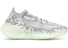 Tênis Adidas Yeezy Boost 380 Alien