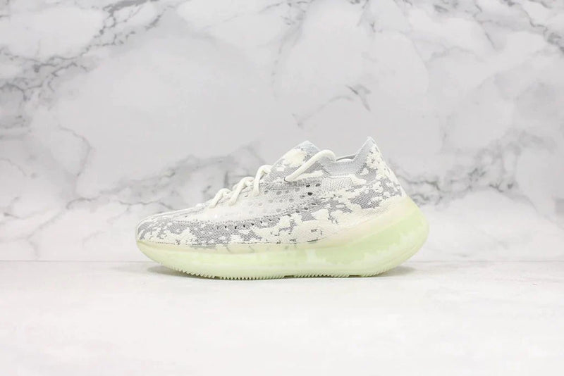 Tênis Adidas Yeezy Boost 380 Alien