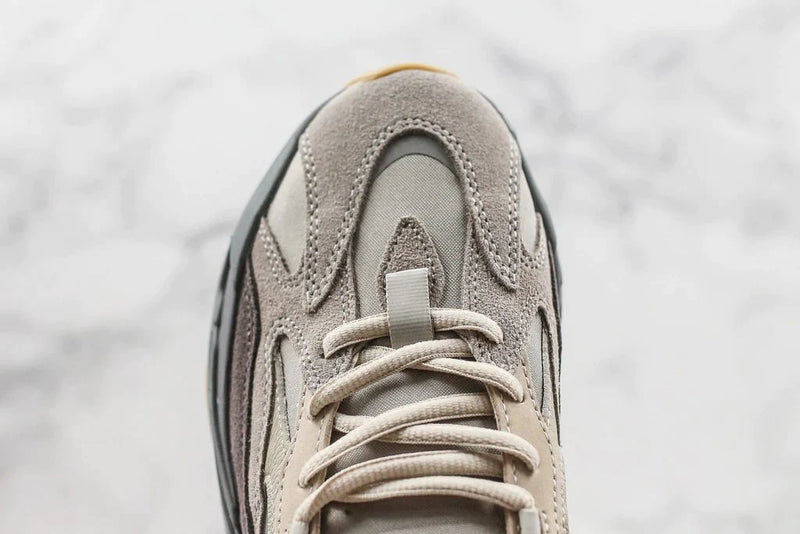 Tênis Adidas Yeezy Boost 700 Tephra