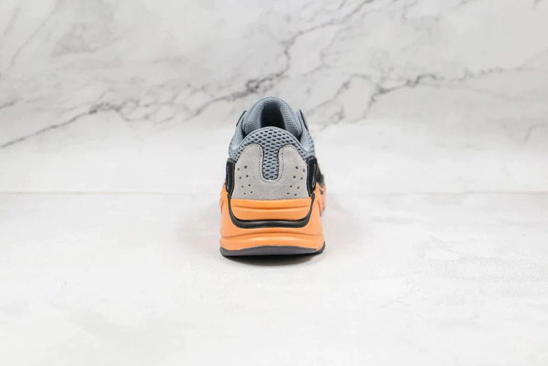 Tênis Adidas Yeezy Boost 700 Wash Orange