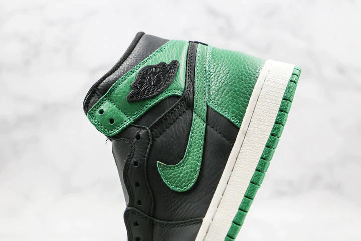 Tênis Nike Air Jordan 1 Retro High Pine Green Black