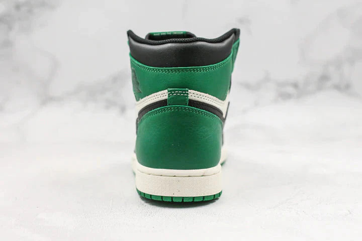 Tênis Nike Air Jordan 1 Retro High Pine Green