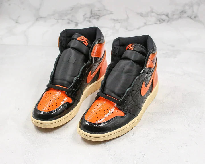 Tênis Nike Air Jordan 1 Retro High Shattered Backboard 3.0