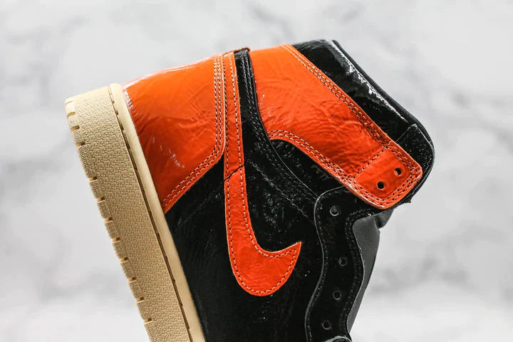 Tênis Nike Air Jordan 1 Retro High Shattered Backboard 3.0