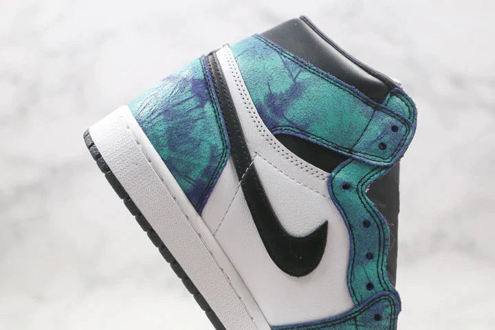 Tênis Nike Air Jordan 1 Retro High Tie Dye