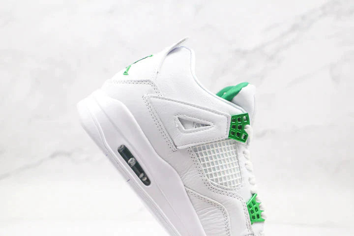 Tênis Nike Air Jordan 4 Retro Metallic Green