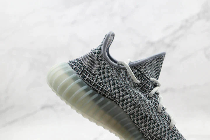 Tênis Adidas Yeezy Boost 350 V2 Ash Blue