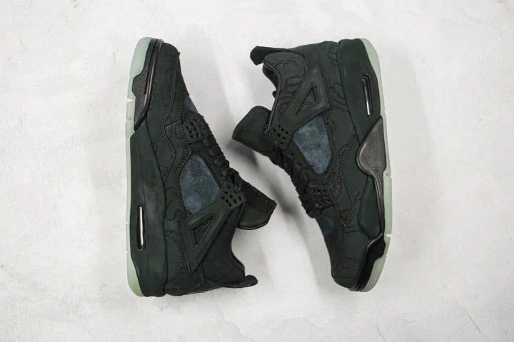 Tênis Nike Air Jordan 4 Retro Kaws Black