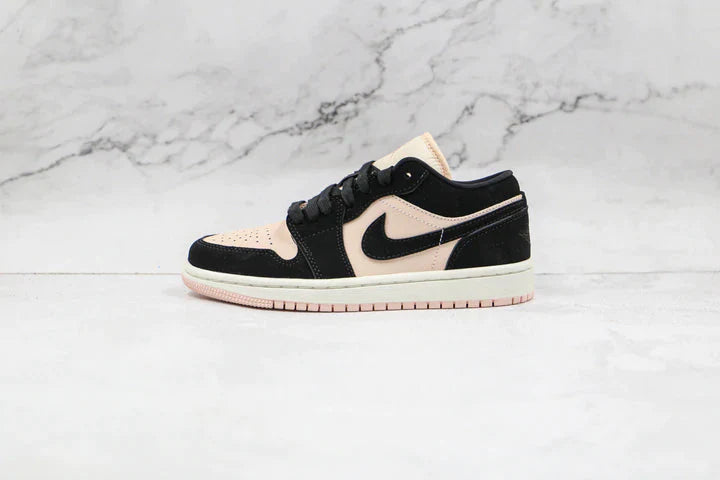 Tênis Nike Air Jordan 1 Low Black Guava Ice