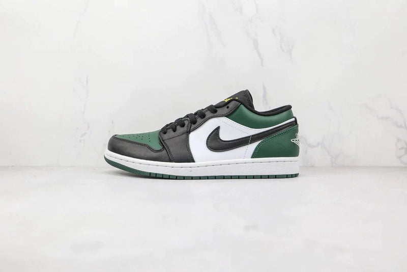 Tênis Nike Air Jordan 1 Low Green Toe