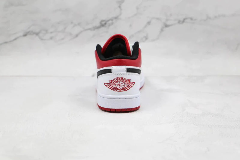 Tênis Nike Air Jordan 1 Low White Gym Red