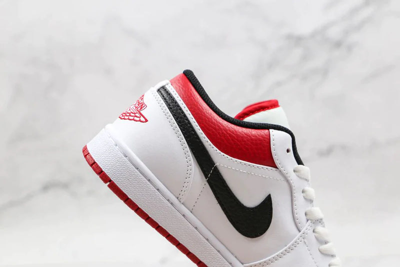 Tênis Nike Air Jordan 1 Low White Gym Red