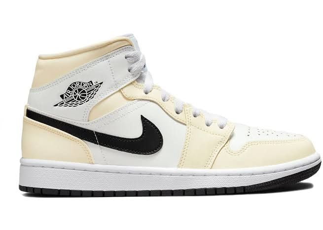 Tênis Nike Air Jordan 1 Mid Coconut Milk