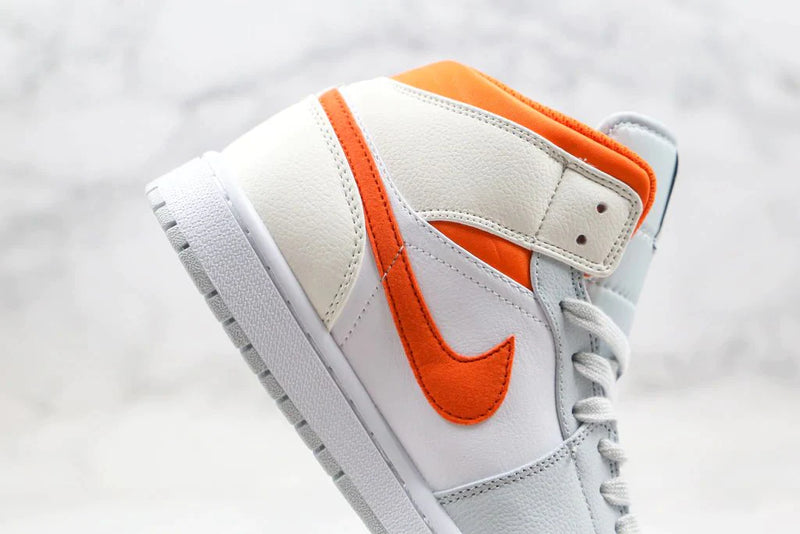 Tênis Nike Air Jordan 1 Mid Starfish Pure Platinum