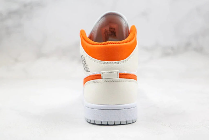 Tênis Nike Air Jordan 1 Mid Starfish Pure Platinum