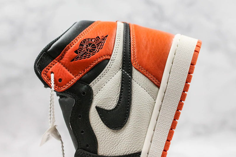 Tênis Nike Air Jordan 1 Retro High Shattered Blackboard