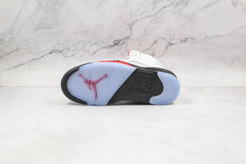 Tênis Nike Air Jordan 5 Retro Fire Red Silver Tongue