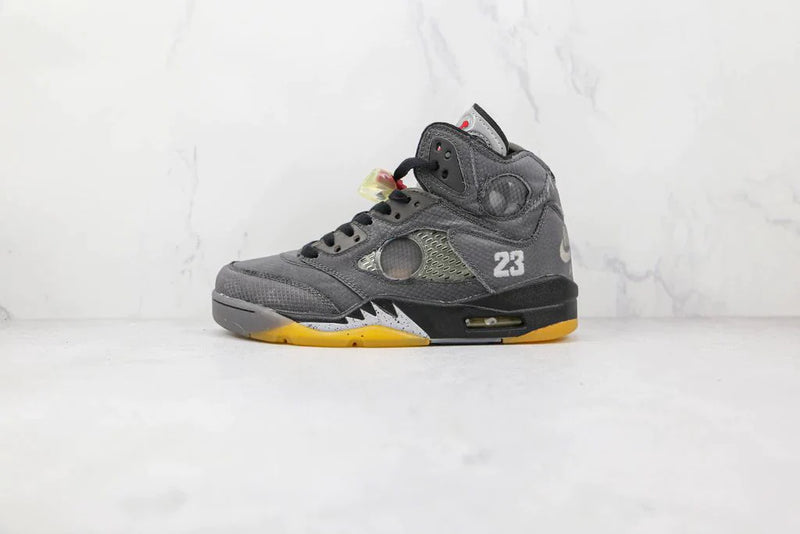 Tênis Nike Air Jordan 5 Retro Off-white Black