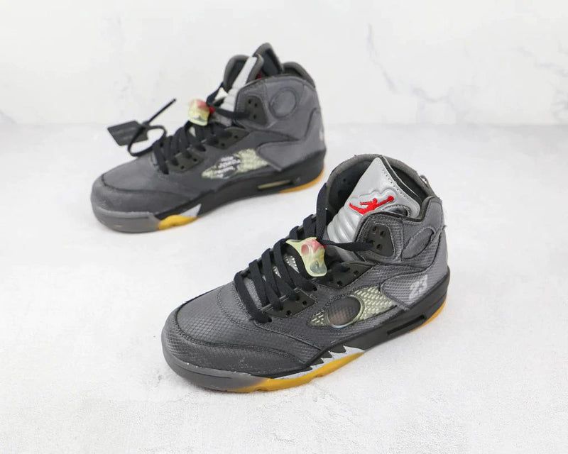 Tênis Nike Air Jordan 5 Retro Off-white Black