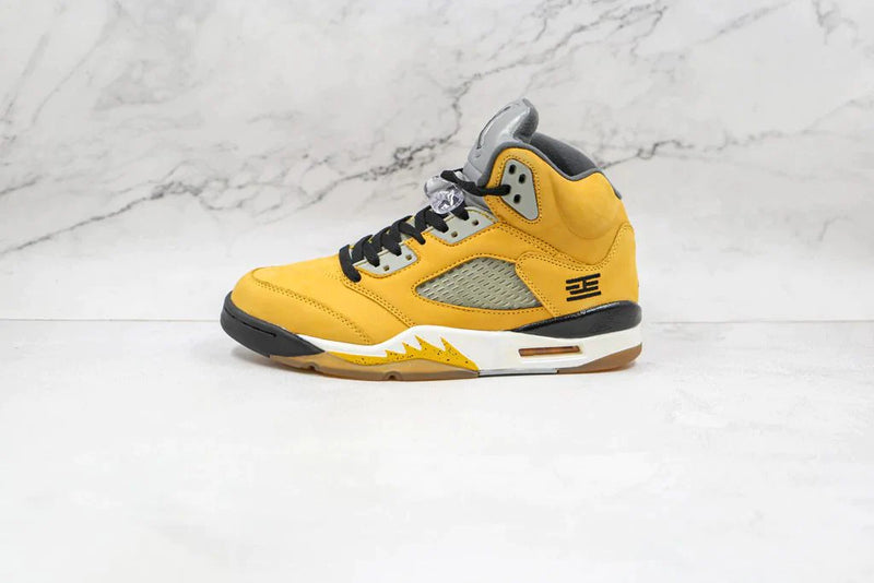 Tênis Nike Air Jordan 5 Retro Tokyo T23