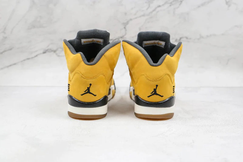 Tênis Nike Air Jordan 5 Retro Tokyo T23