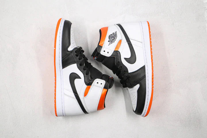 Tênis Nike Air Jordan 1 Retro High Electro Orange