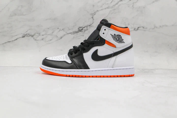 Tênis Nike Air Jordan 1 Retro High Electro Orange