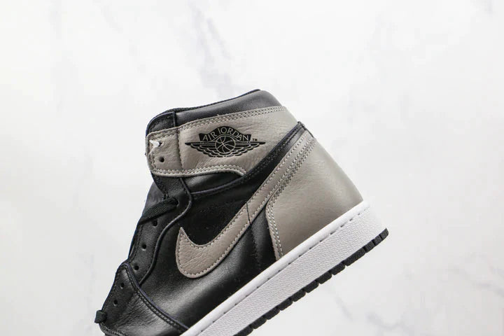 Tênis Nike Air Jordan 1 Retro High Shadow