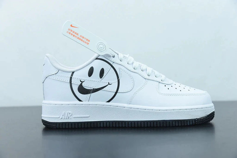 Tênis Nike Air Force 1 Have a Nike Day