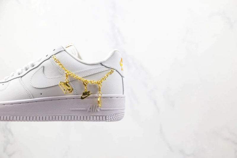 Tênis Nike Air Force 1 Low Lx White Pendant