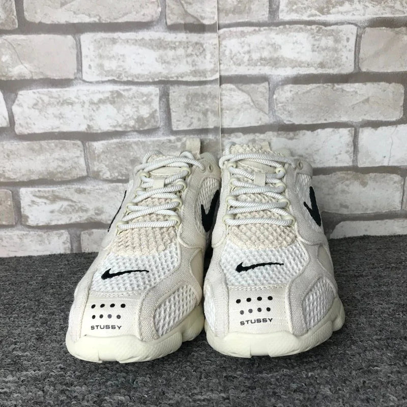 Tênis Nike Air Zoom Spiridon Cage 2 Stussy Fossil