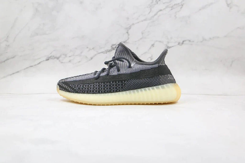 Tênis Adidas Yeezy Boost 350 V2 Carbon