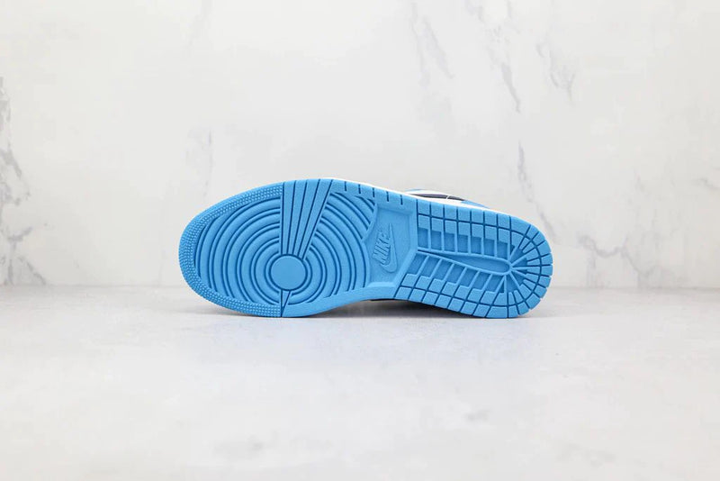 Tênis Nike Air Jordan 1 Low Unc (2021)