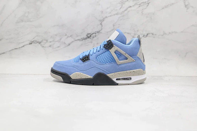 Tênis Nike Air Jordan 4 Retro University Blue