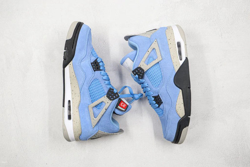 Tênis Nike Air Jordan 4 Retro University Blue