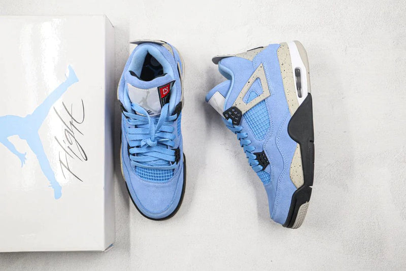 Tênis Nike Air Jordan 4 Retro University Blue