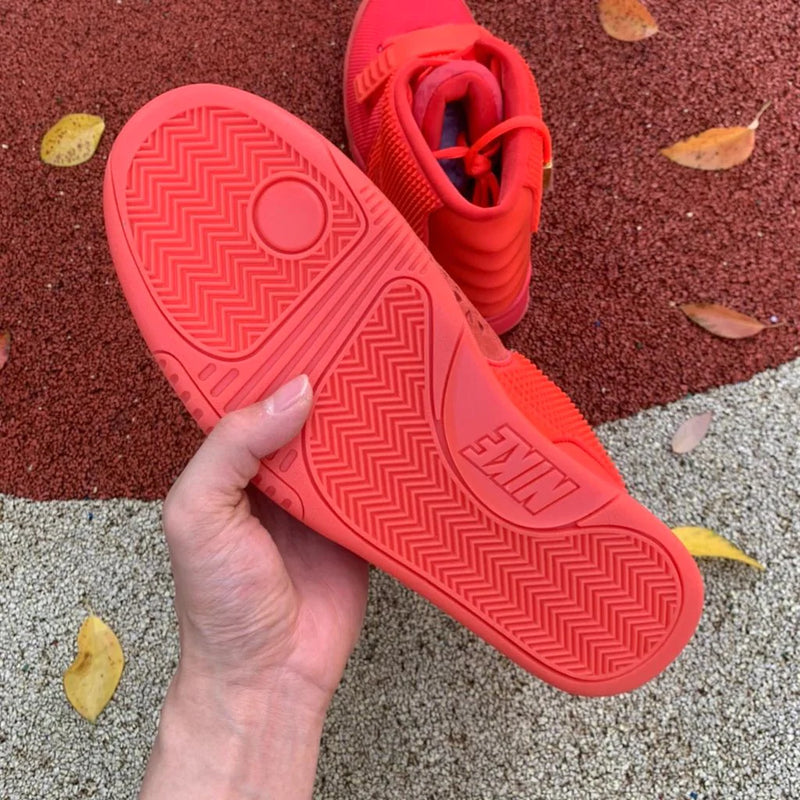 Tênis Nike Air Yeezy 2 Red October