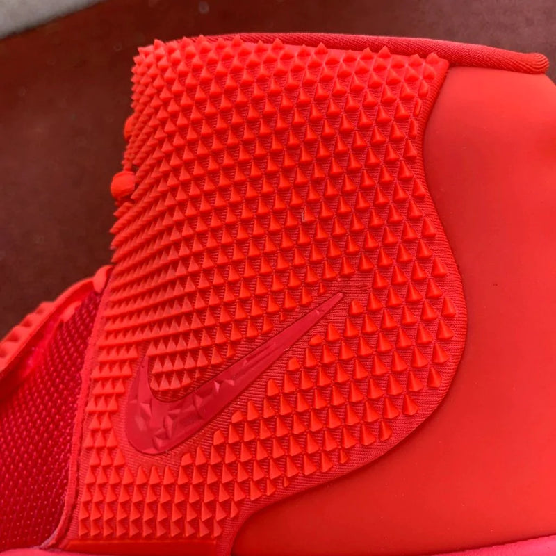 Tênis Nike Air Yeezy 2 Red October