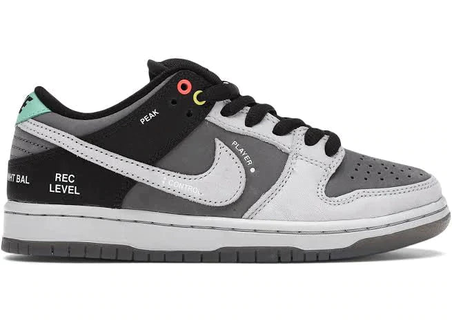 Tênis Nike SB Dunk Low Vx1000